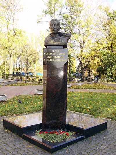 Monument Vasily Zhiltsov