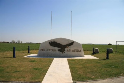 Monument British Air Service (Royal Flying Corps)
