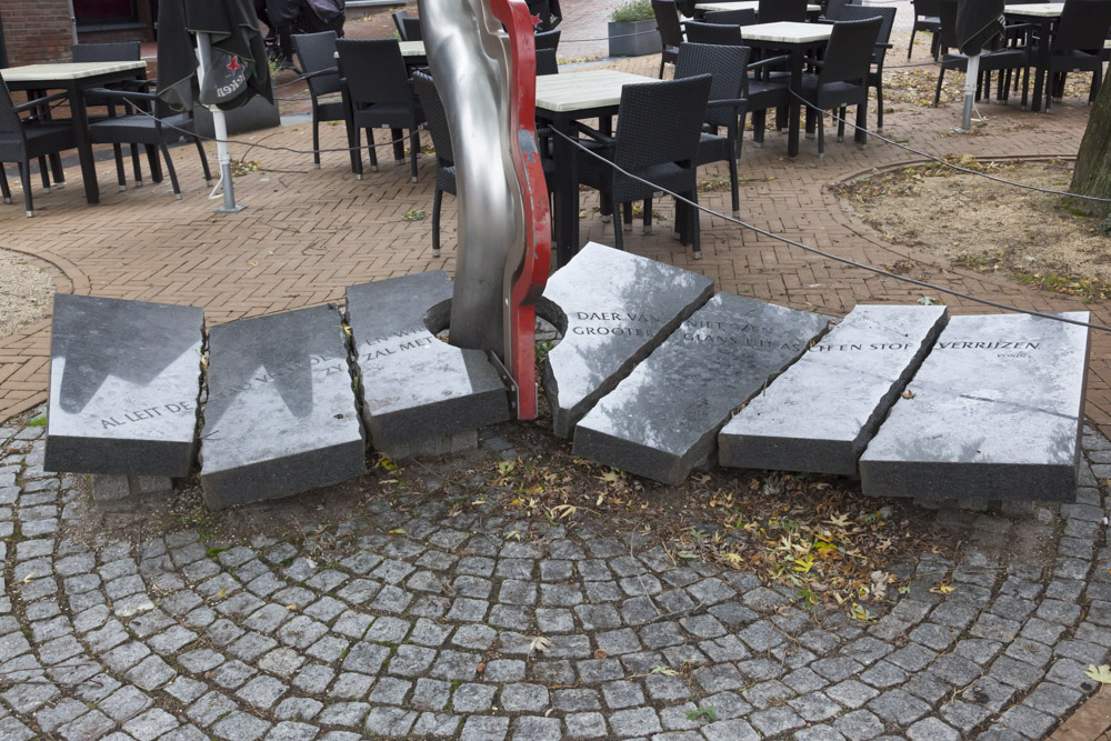 War Memorial Rhenen #2