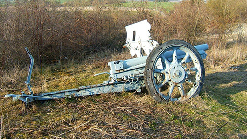Remains 7,7cm FK 96 Field Gun
