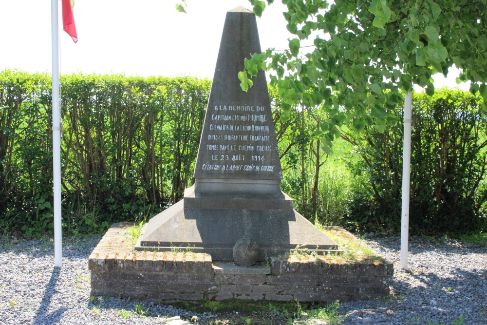 Monument Capitaine Henri Thomire