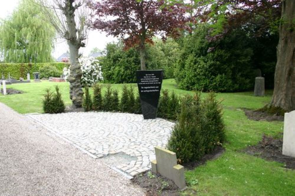 Monument Victims Motorvessel Joanna General Cemetery Delfzijl