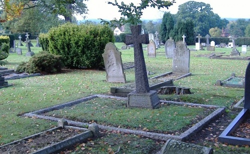 Commonwealth War Graves Windlesham Additional Burial Ground