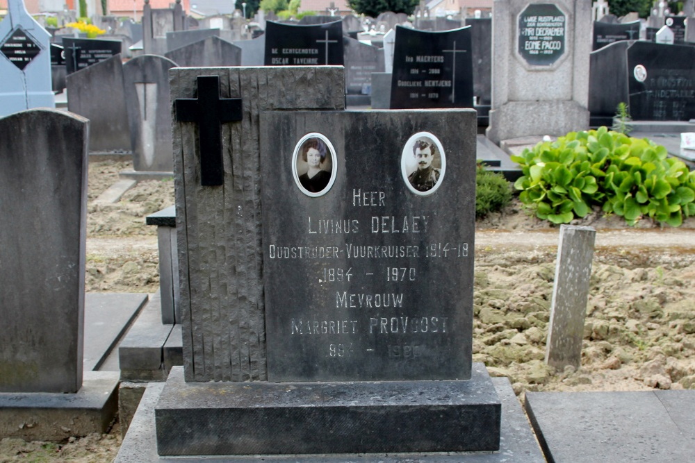 Belgian Graves Veterans Eernegem
