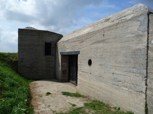 German Bunker Type 612 - Hellevoetsluis - TracesOfWar.com