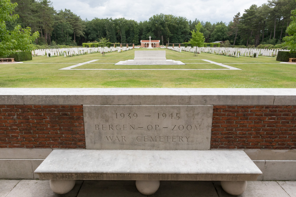 Commonwealth War Cemetery Bergen op Zoom