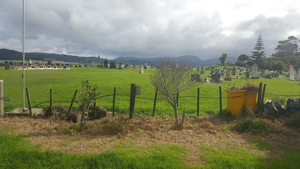 Commonwealth War Grave Pakanae Cemetery