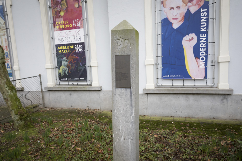 Battle Marker Arnhem Oosterbeek - TracesOfWar.com