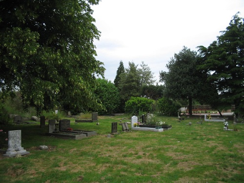 Commonwealth War Graves Draycott Cemetery