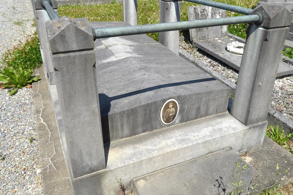 Belgian War Graves Olloy-sur-Viroin #4