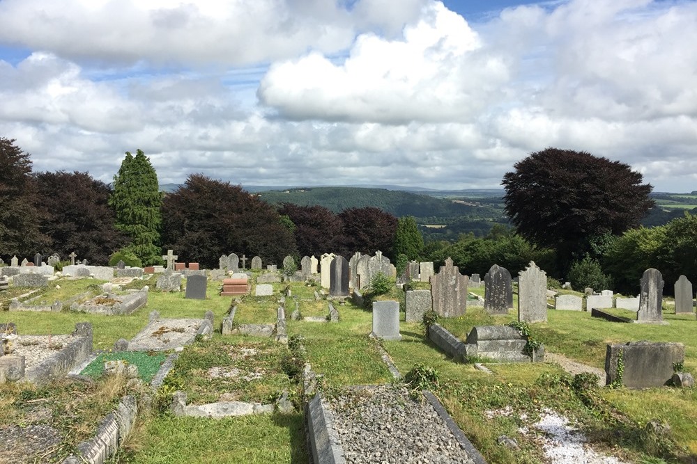 Commonwealth War Graves Calstock Cemetery