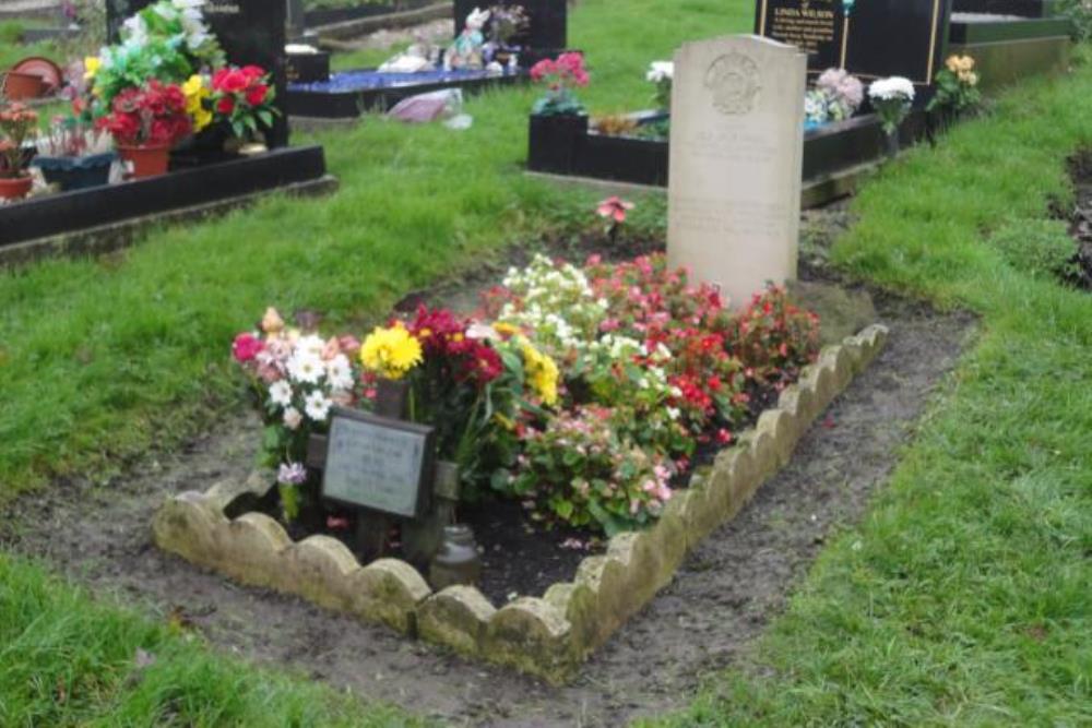 British War Grave Almondbury Cemetery