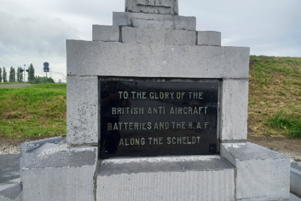 Britisch War Monument Doel #2