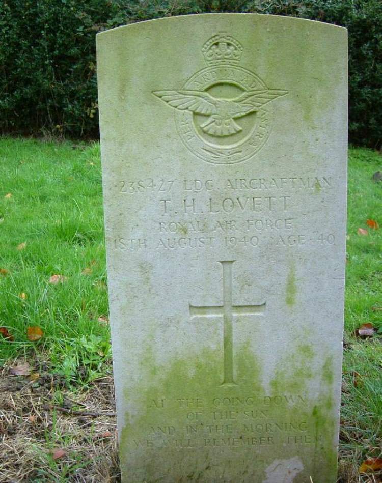 Commonwealth War Grave Oakfield Hospital Cemetery