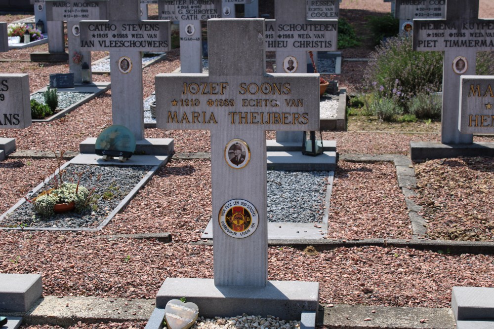 Belgian Graves Veterans Kinrooi