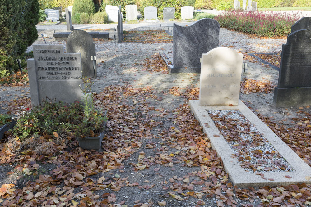 Dutch War Graves Municipal Cemetery Vreeland