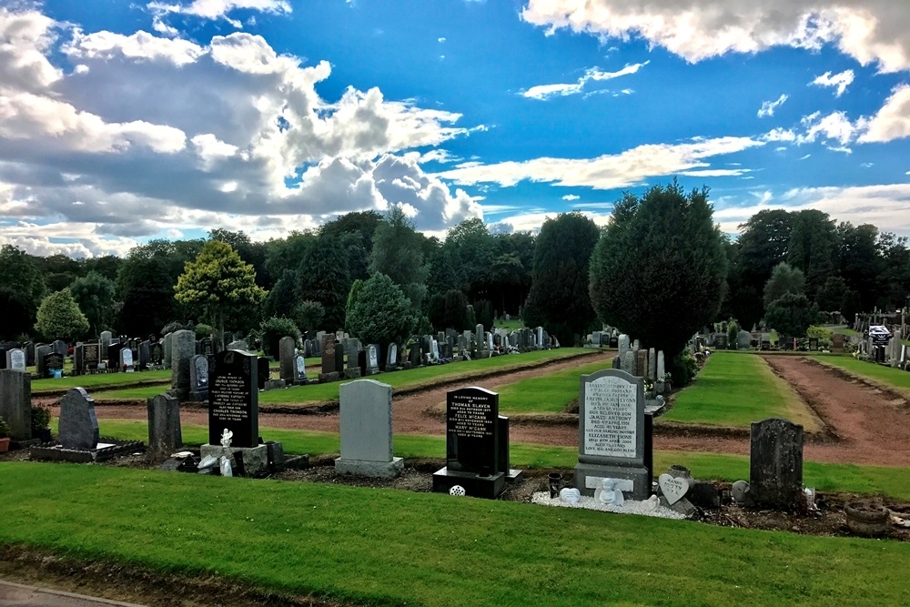 Commonwealth War Graves Bedlay Cemetery