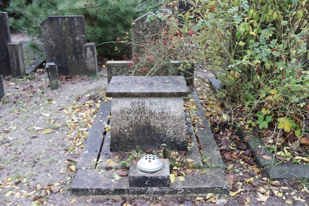 Dutch War Graves Municipal Cemetery Anna Paulowna