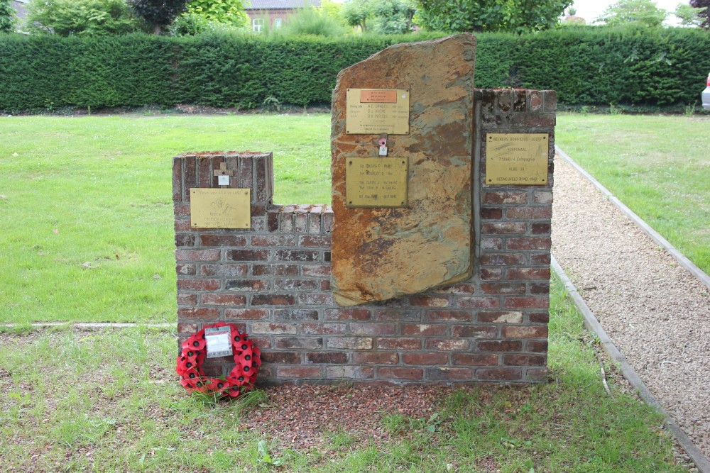 Memorial RAF-crashes Blenheim P6911 and Hampden AD859