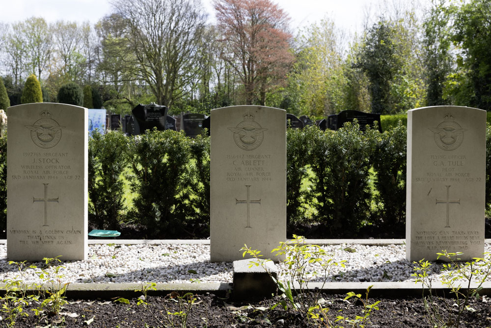 Oorlogsgraven van het Gemenebest Rooms Katholieke Begraafplaats Bakhuizen #4