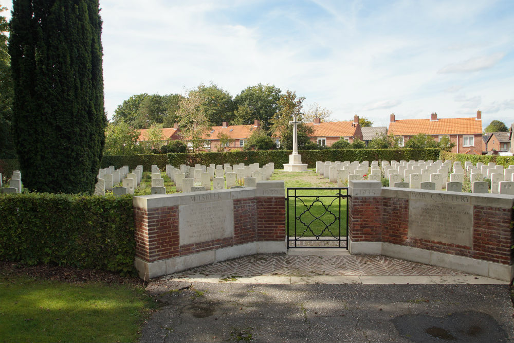 Commonwealth War Cemetery Milsbeek