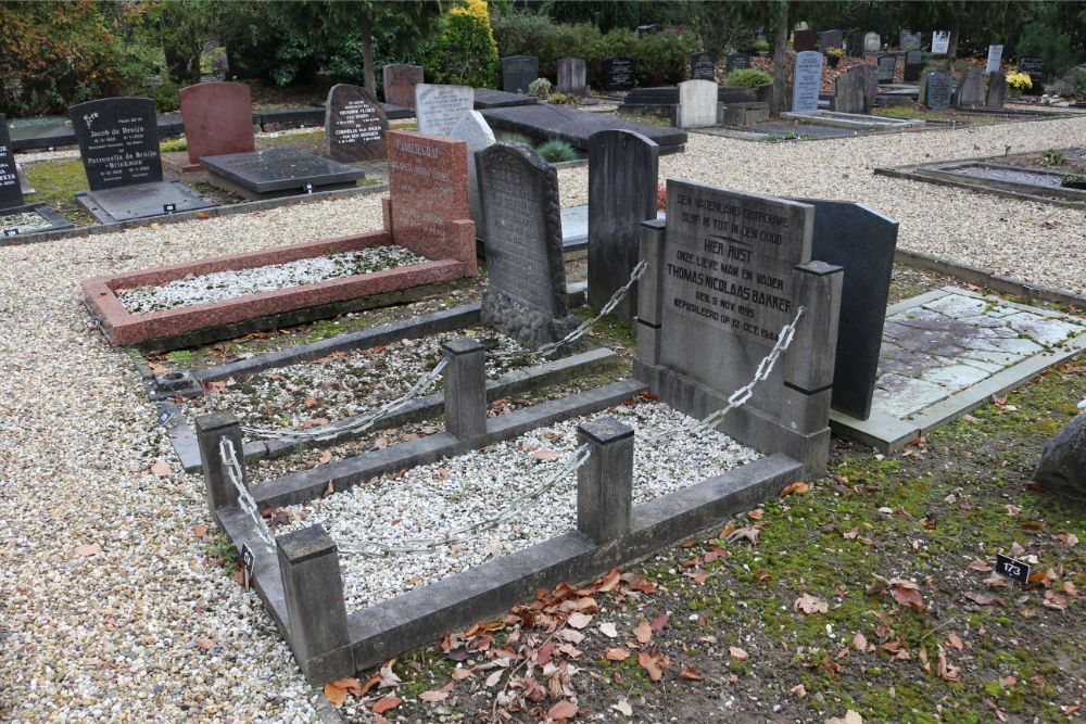 Dutch War Grave Protestant Cemetery De Meern