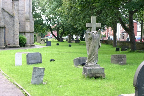 Commonwealth War Graves St Mark Churchyard