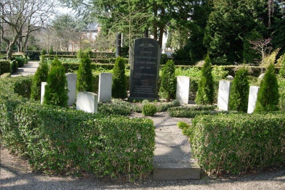 Oorlogsgraven van het Gemenebest Algemene Begraafplaats Svendborg