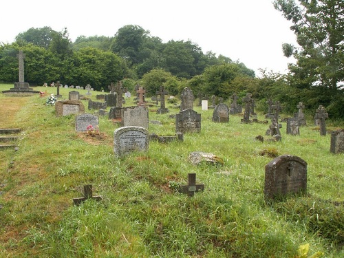 Oorlogsgraven van het Gemenebest Lustleigh Church Cemetery