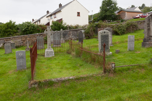 Oorlogsgraven van het Gemenebest Kilmallie Old Churchyard