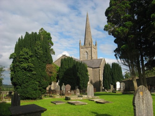 Oorlogsgraf van het Gemenebest St. Tighernach Church of Ireland Churchyard
