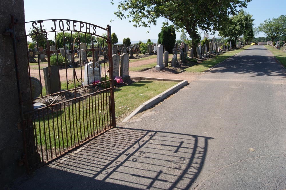 Oorlogsgraven van het Gemenebest St. Joseph's Roman Catholic Cemetery