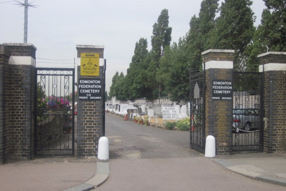 Commonwealth War Graves Edmonton Federation Jewish Cemetery