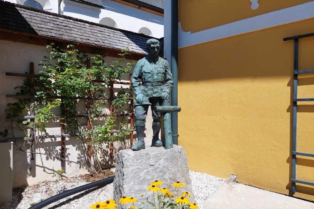 Oorlogsmonument Neukirchen am Großvenediger #2