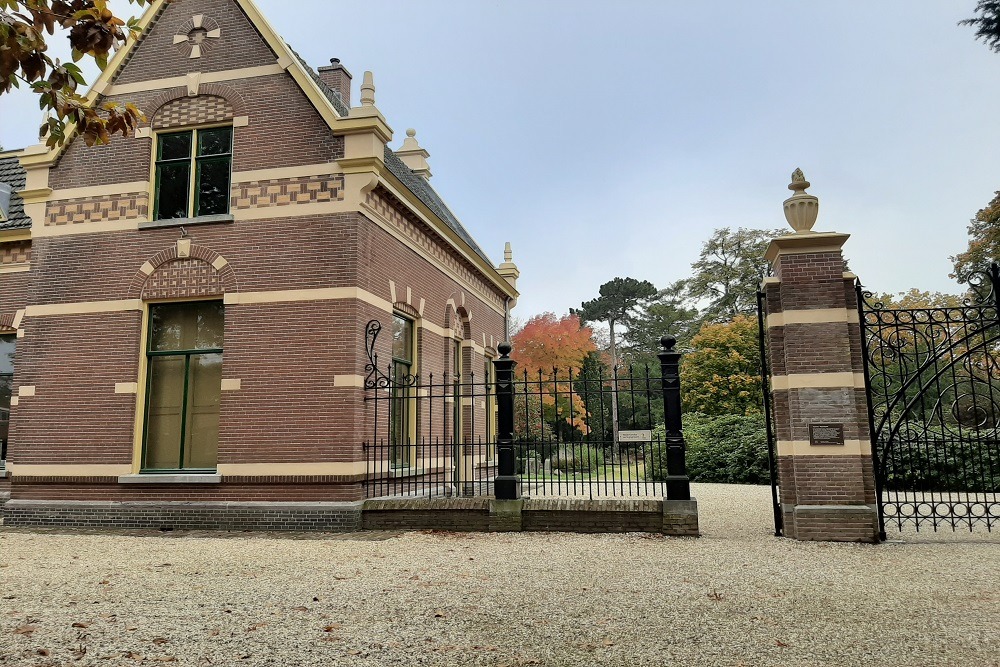 Nederlandse Oorlogsgraven Gemeentelijke Begraafplaats Hilversum