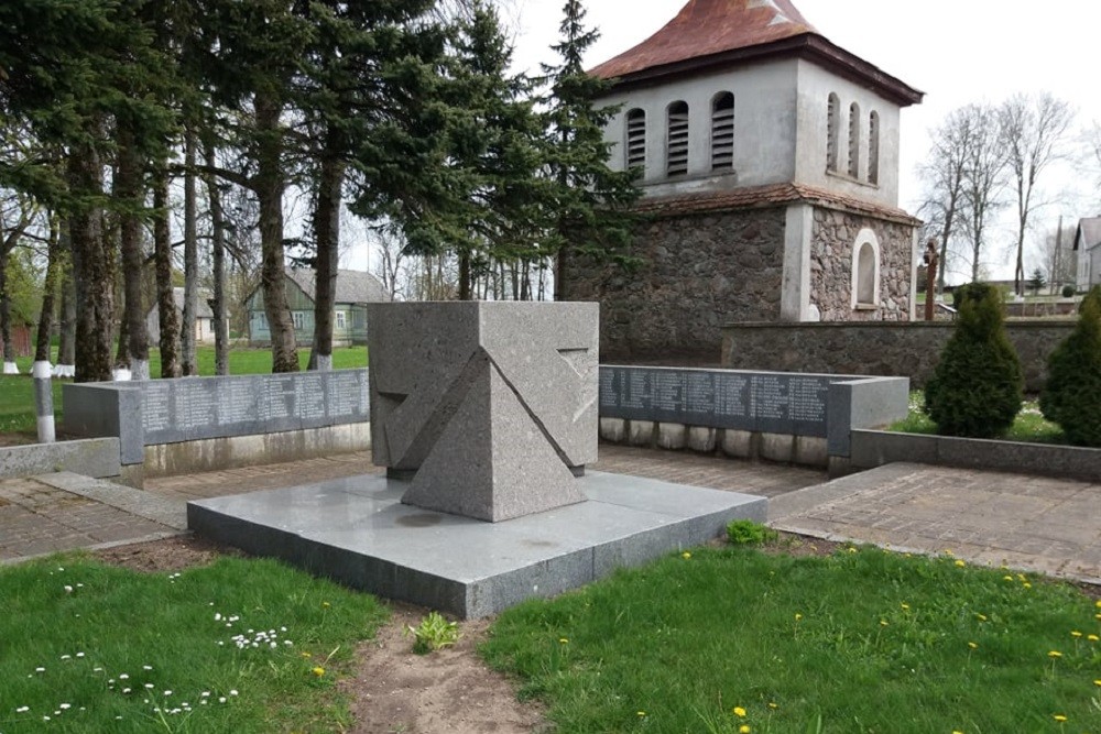 Sovjet Oorlogsbegraafplaats Lenkimai