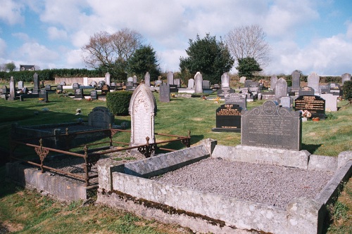 Commonwealth War Grave Cladymore Presbyterian Churchyard