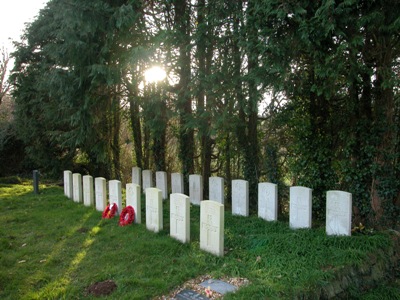Commonwealth War Graves St. Piran Churchyard