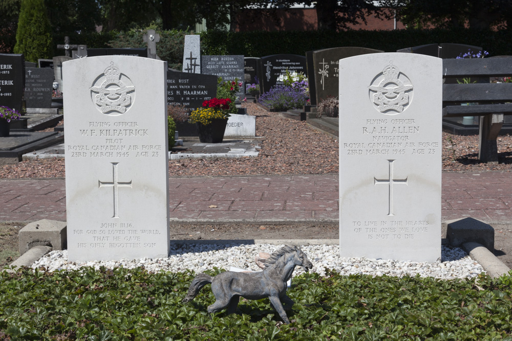 Commonwealth War Graves Roman Catholic Cemetery Weerselo