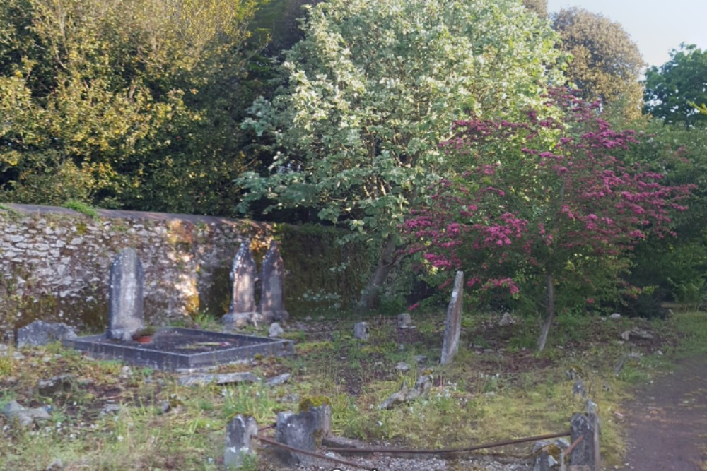 Oorlogsgraf van het Gemenebest Ballynacorra Graveyard