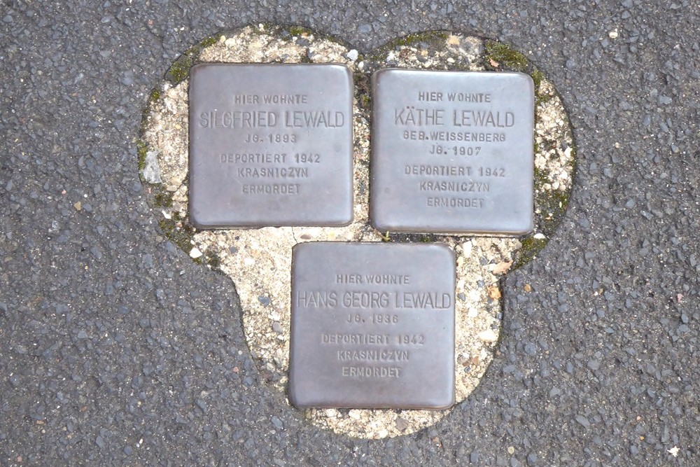 Stolpersteine Bustellistraße 10