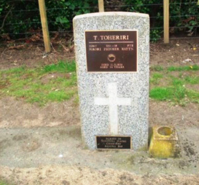 Commonwealth War Grave Tolaga Bay Public Cemetery