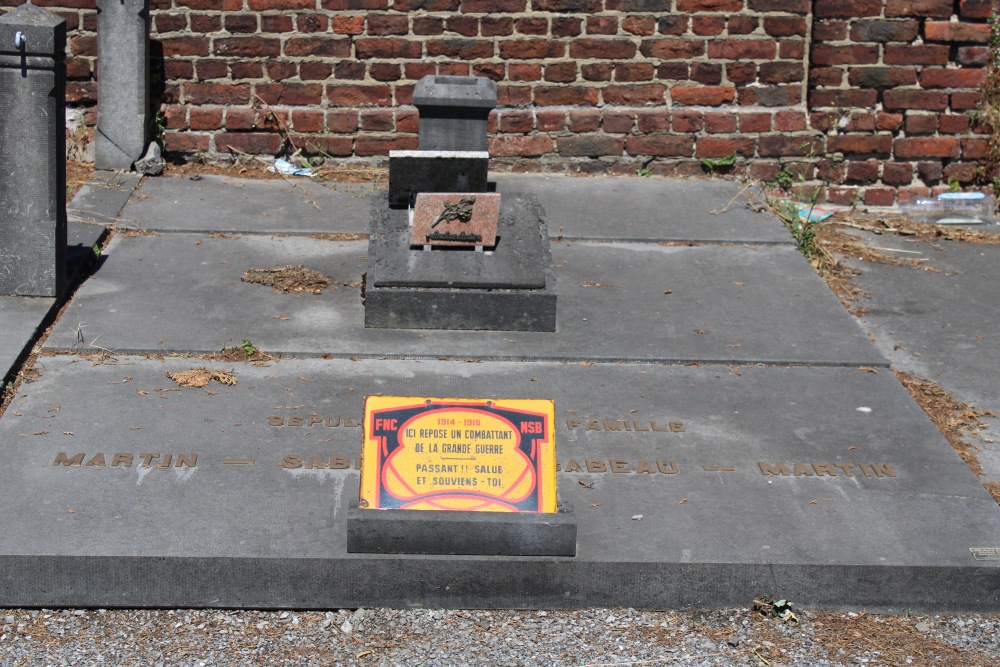 Belgian Graves Veterans Courcelles