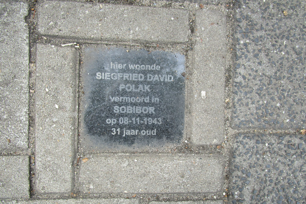 Memorial Stone Snouckaertlaan 20 (now 62)