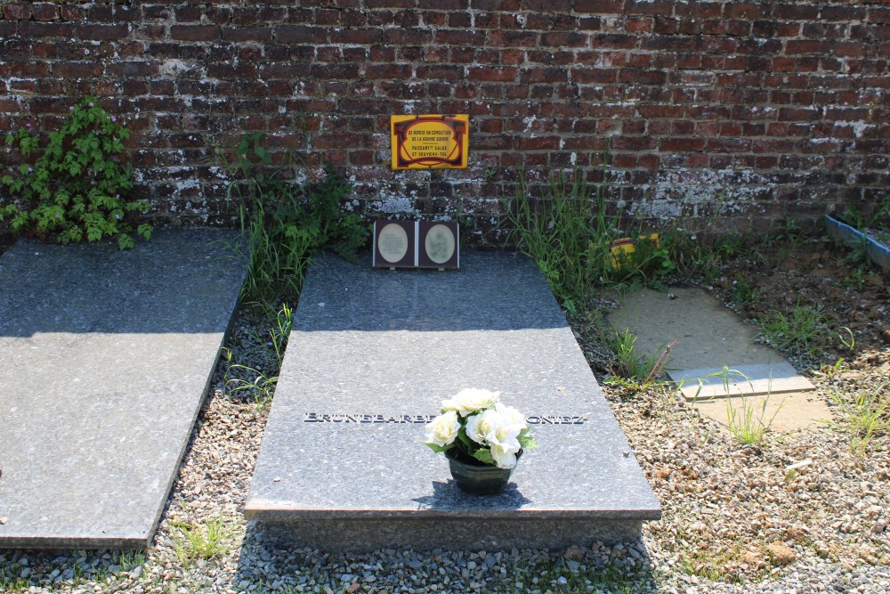 Belgian Graves Veterans Sars-la-Buissière #2