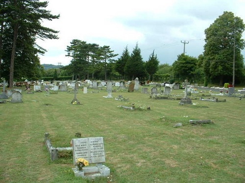 Commonwealth War Graves Snodland Cemetery
