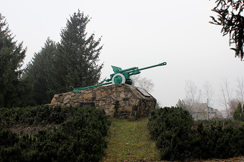 Liberation Memorial (ZiS-3 76 mm Field Gun)