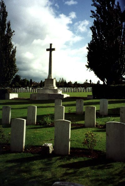 Commonwealth War Graves Haycombe Cemetery