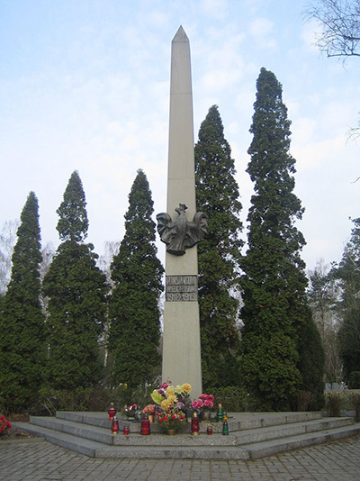 Poolse Oorlogsgraven Begraafplaats Junikowo
