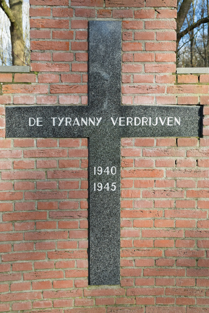 War Memorial Vollenhove #3